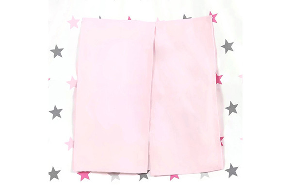 Gordijntjes kunnen dicht.