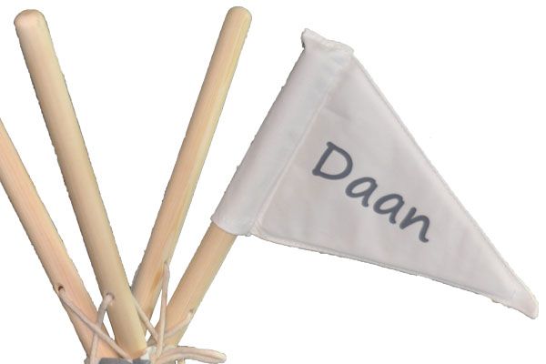 Tipi tent vlag met eigen naam. 