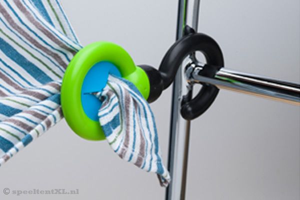 De haken kun je overal achter haken.